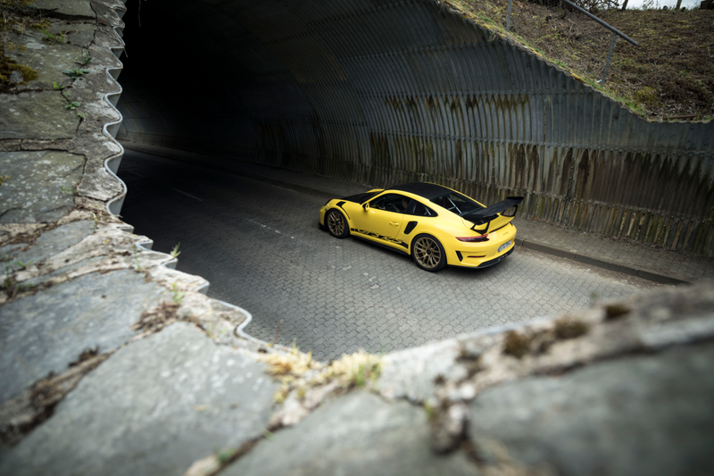 Illustration for article titled Put These Very Good 2019 Porsche 911 GT3 RS Photos In Your Life